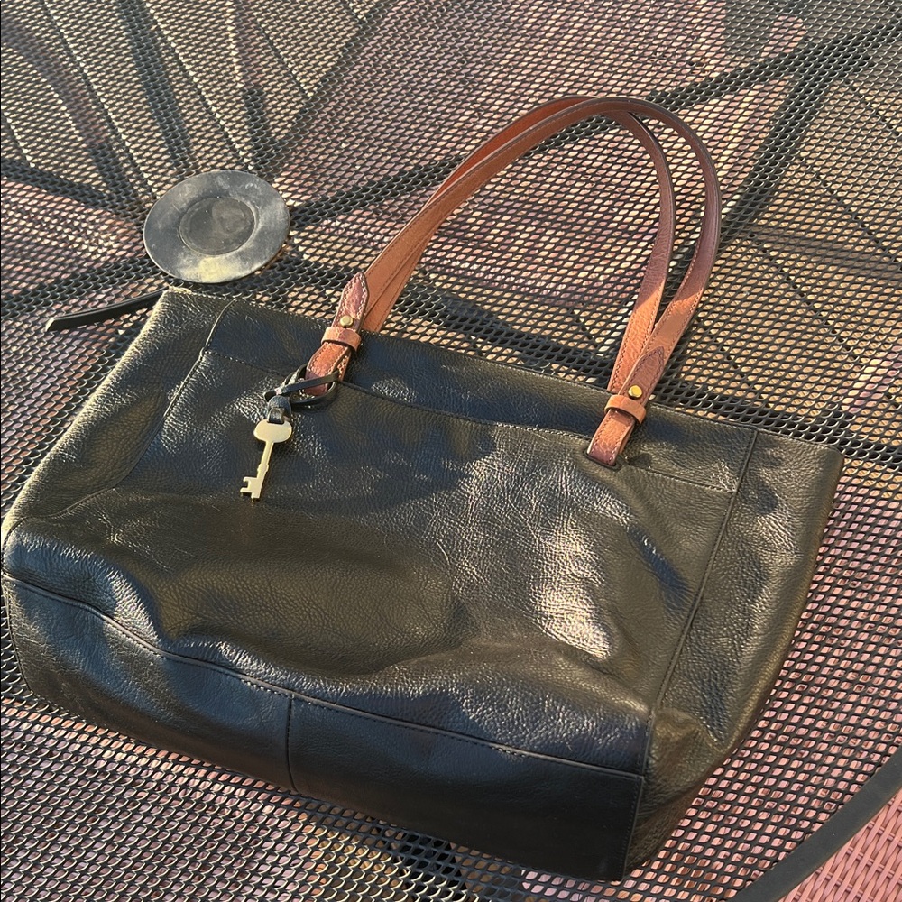 Fossil 100% Leather Rachel Tote - PERFECT condition